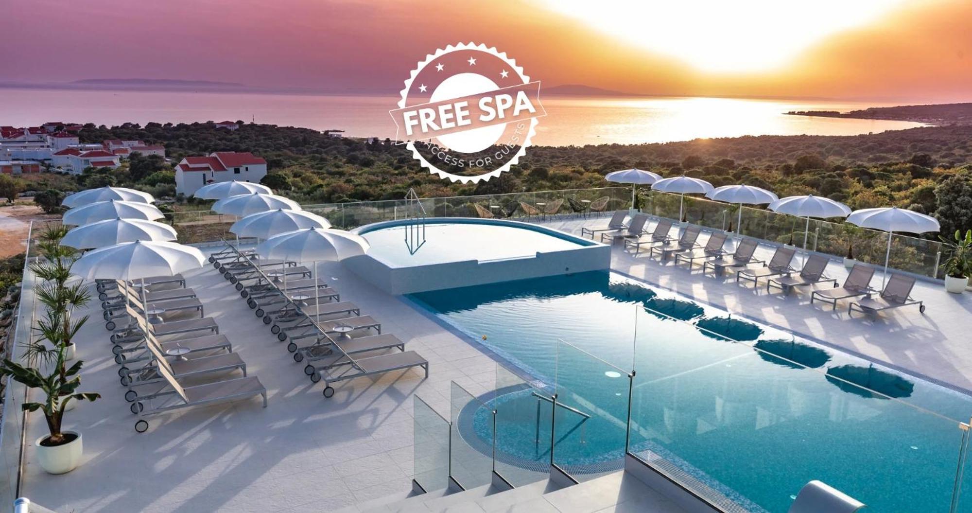 Hotel In Excelsis Novalja Ngoại thất bức ảnh