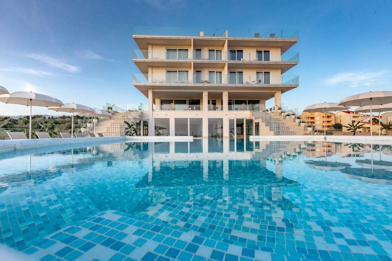 Hotel In Excelsis Novalja Ngoại thất bức ảnh